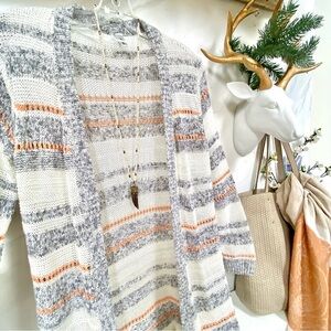 Beautiful knit boho sweater w shabby chic prairie cabin cottage vibe